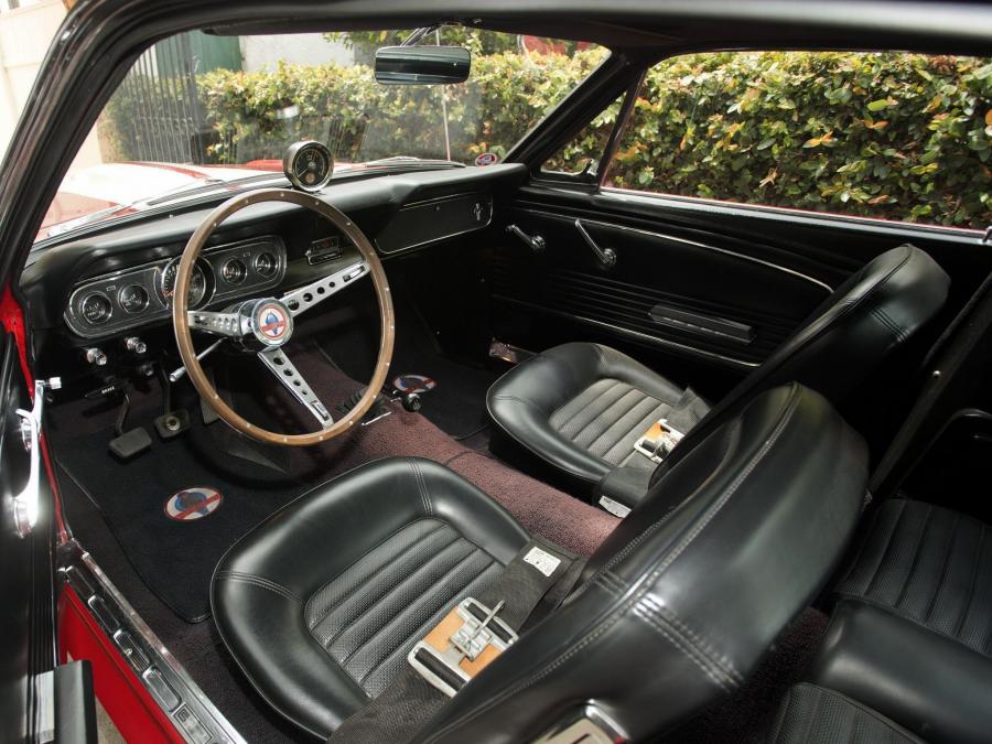  Shelby GT350 1966 года  (фото 14 из 20)